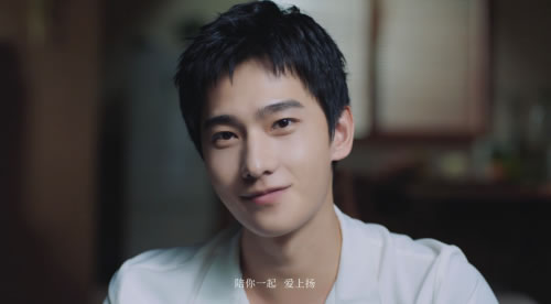 伊贝诗面膜全新广告片暖心上线 和杨洋一起拥有向上的人生