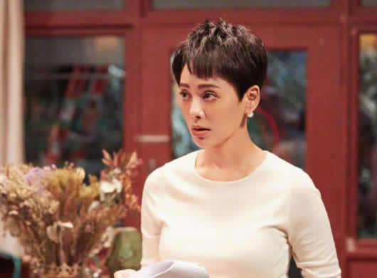 宁静漂亮吗？如何评价宁静的长相