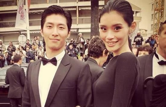 何超莲窦骁疑已同居真相是什么 何超莲窦骁怎么认识的