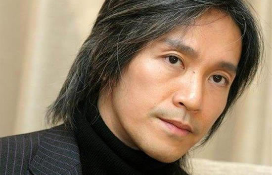 周星驰为什么不娶妻：错过了4个女人？心酸了