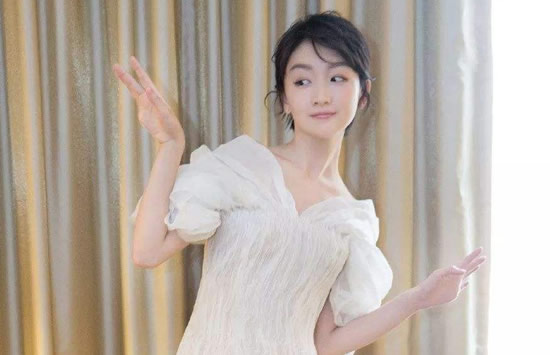 周冬雨个人资料多高 真实身高现场测量 周冬雨个人资料多高 真实身高现场测量