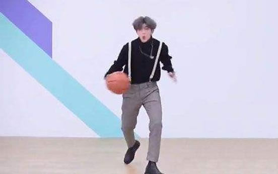 为什么篮球都说蔡徐坤？蔡徐坤打篮球更解读