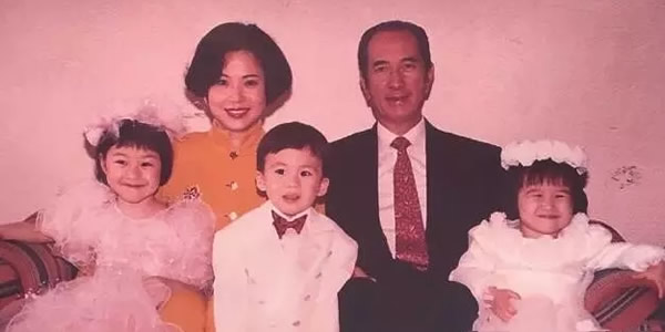 何鸿燊为什么能娶四个 何鸿燊为什么能娶四个