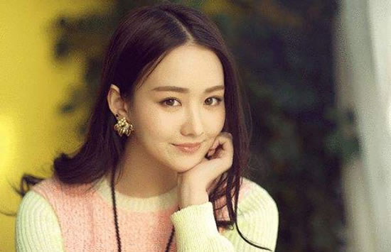 黄馨瑶个人资料及年龄多大了 黄馨瑶郑爽像吗对比照曝光 黄馨瑶个人资料及年龄多大了 黄馨瑶郑爽像吗对比照曝光