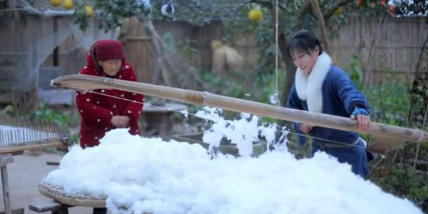 李子柒弹棉花