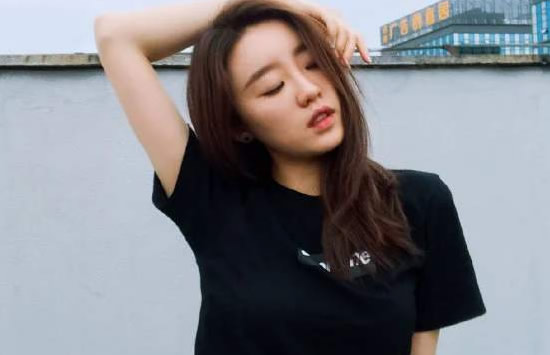 张月个人资料近况及私房美照