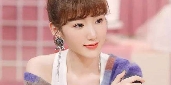 毛晓彤怎么出道的