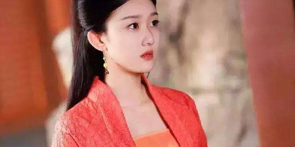 杨幂怎么签约的袁雨萱 杨幂怎么签约的袁雨萱