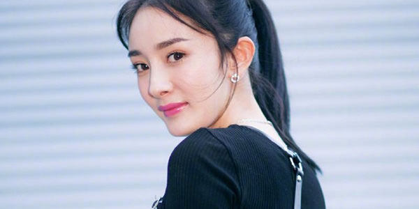 杨幂怎么签约的袁雨萱 杨幂怎么签约的袁雨萱