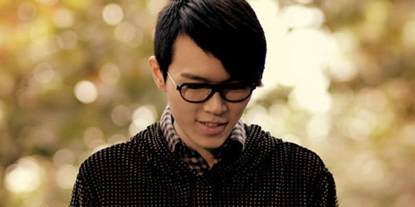 人间的青草地需要浇水什么歌 人间的青草地需要浇水什么歌