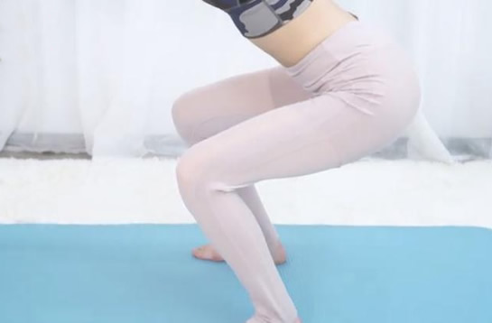 女神深蹲你见过吗?咋就这么美呢!