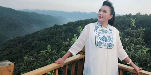 歌曲火红的萨日朗原唱 歌曲火红的萨日朗原唱