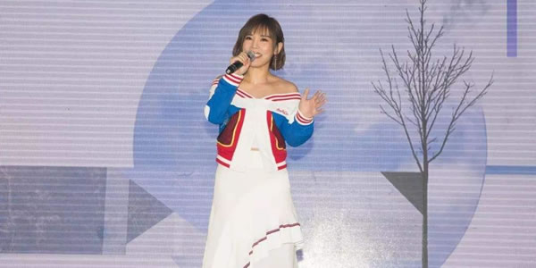 李佳薇是怎么走红的及近况2020