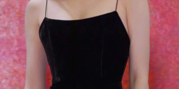 黑皮肤适合穿什么颜色的衣服 黑皮肤适合穿什么颜色的衣服