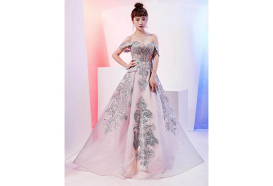 DKLTJU和祖艾妈再携手,打造秋季潮酷盛宴 DKLTJU和祖艾妈再携手,打造秋季潮酷盛宴