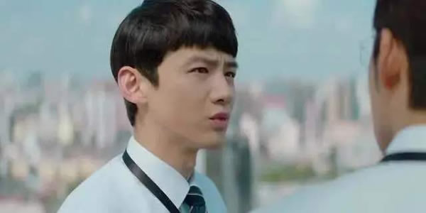 平凡的荣耀孙弈秋扮演者及结局是什么