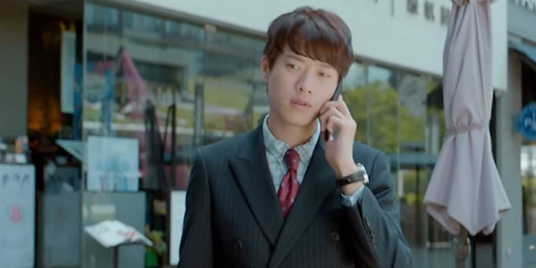 平凡的荣耀孙弈秋扮演者及结局是什么