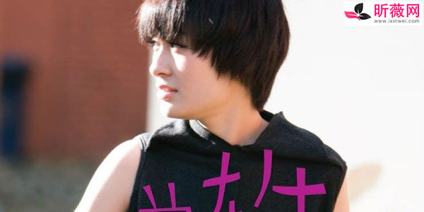 最恨你那么久都不来见我一次是什么歌 最恨你那么久都不来见我一次是什么歌