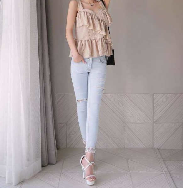 身材高挑的时尚女生图片