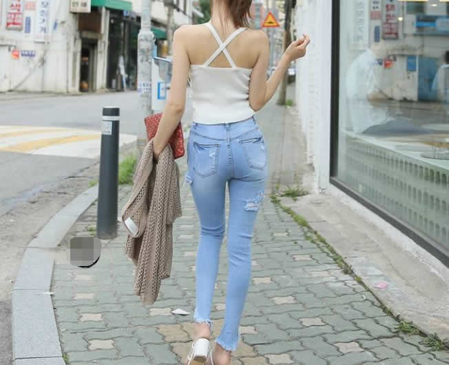 身材高挑的时尚女生图片