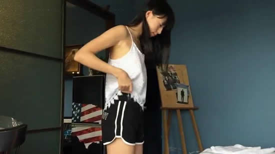 艾栗栗个人资料 性感女模艾栗栗身高三围多少？