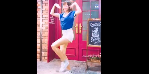 代古拉k最火视频的音乐叫什么？