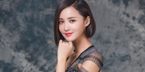 张歆艺结过婚几次？