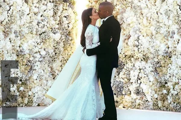 戏精夫妻卡戴珊侃爷被曝离婚?原因是什么? 戏精夫妻卡戴珊侃爷被曝离婚?原因是什么?