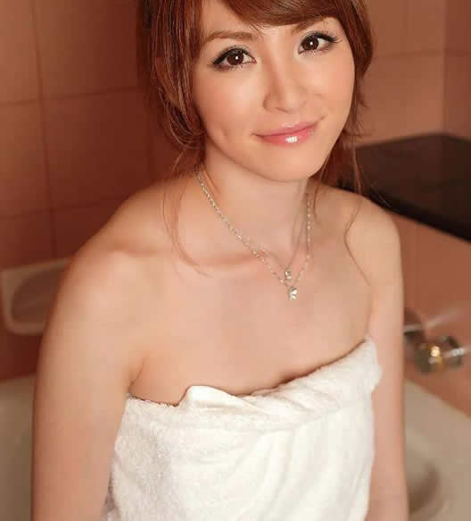 男人喜欢闷骚型的女人吗 闷骚女人的性格特点解读 男人喜欢闷骚型的女人吗 闷骚女人的性格特点解读