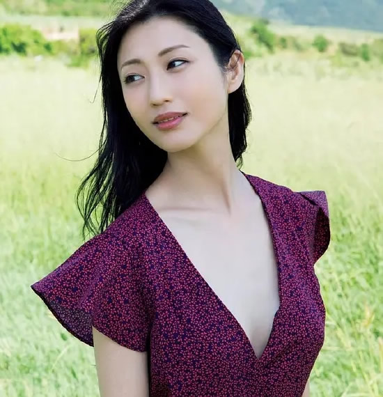 坛蜜个人资料简介：性感女神坛蜜作品剧照美照