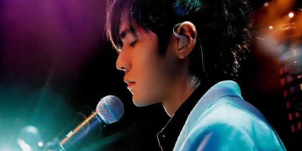 侯佩岑结婚周杰伦哭了是真的吗