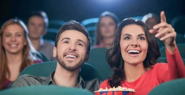 男女约会一般干啥 和女友约会干什么好呢