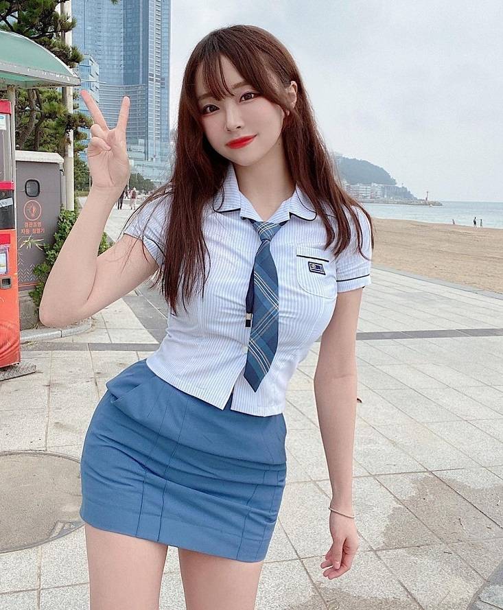 Coco给你初恋感 Coco超甜女友力曼妙好身材