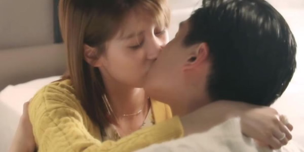 乔欣吻戏后给胡一天擦嘴是怎么回事 乔欣吻戏后给胡一天擦嘴是怎么回事