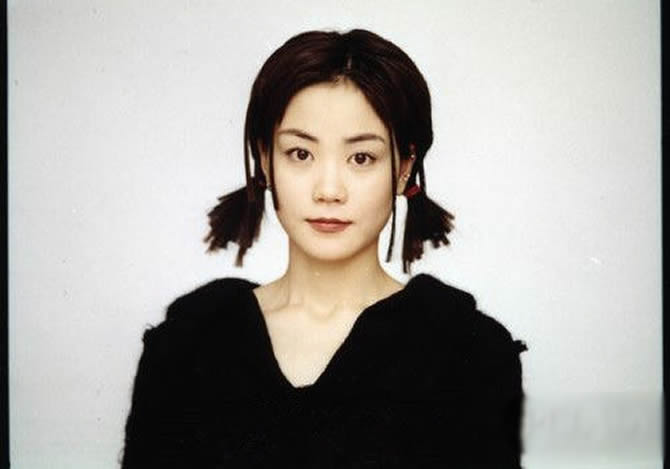 王菲年轻时候，王菲近照年轻时好漂亮