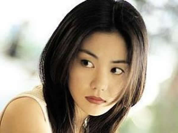 王菲年轻时候，王菲近照年轻时好漂亮