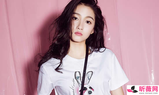 关晓彤能不能换个造型师 关晓彤：造型换了（图）