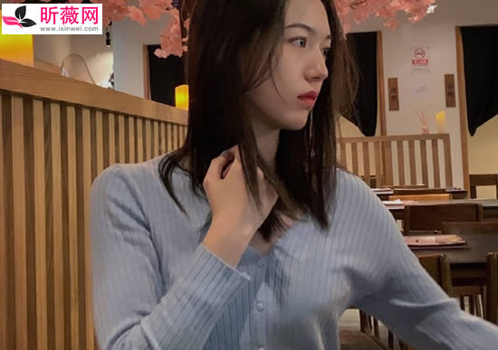 上线吧华彩少年刘津言个人资料：北电小花刘津言私照生活照