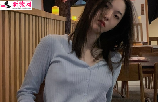 上线吧华彩少年刘津言个人资料：北电小花刘津言私照生活照