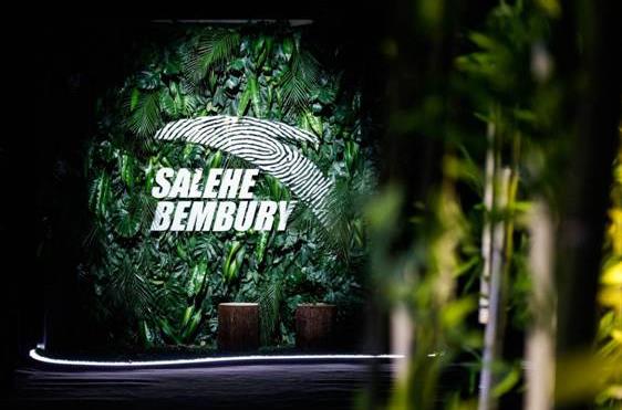 ANTA x SELEHE BEMBURY联手呈献安踏巢鞋 ANTA x SELEHE BEMBURY联手呈献安踏巢鞋