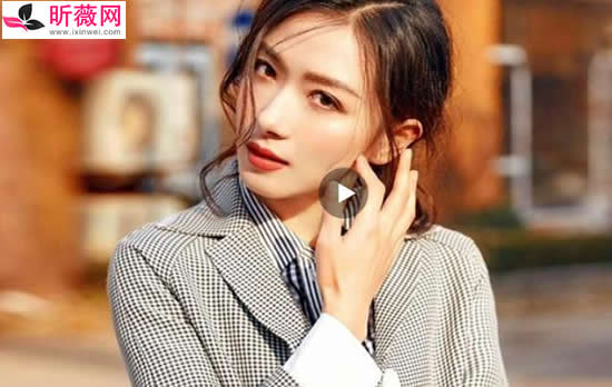 超好看的女明星 即年轻又气质高雅