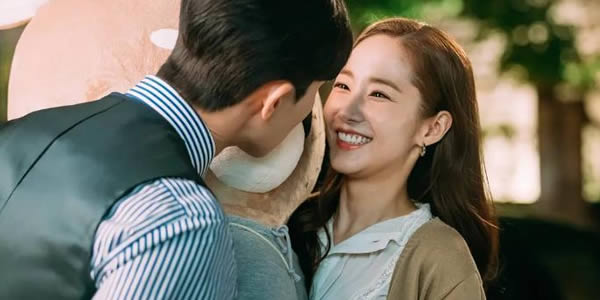 郑裕美和孔刘在一起了吗及关系？