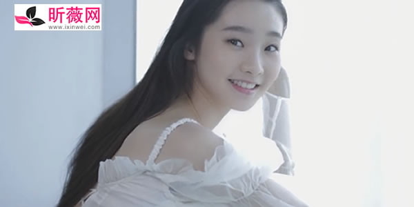 张艺凡怎么进的时代峰峻 张艺凡怎么进的时代峰峻