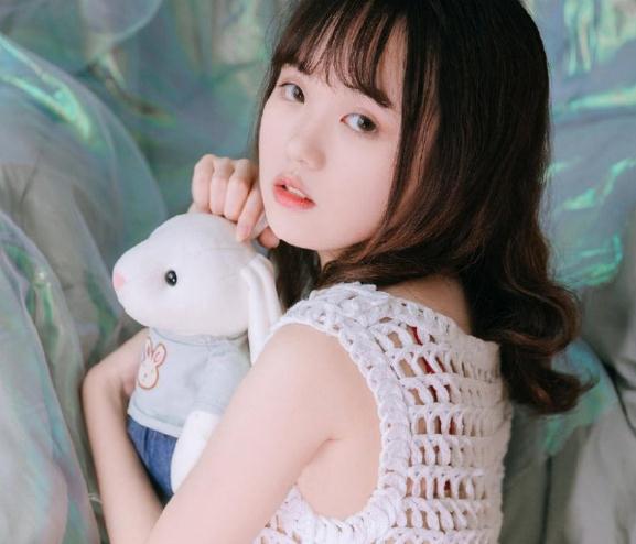 哄女朋友睡觉的小故事有点污哦，虽有点污但超搞笑