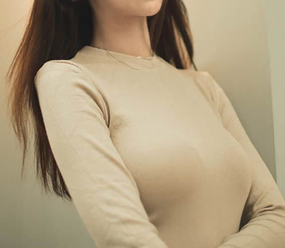 怎么追男生,让他喜欢上你（女人吸引男人7个技巧）