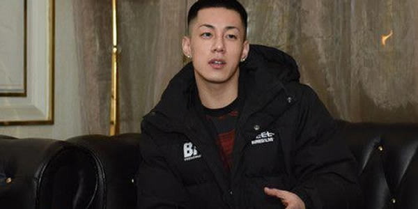 卡斯柏女朋友是谁