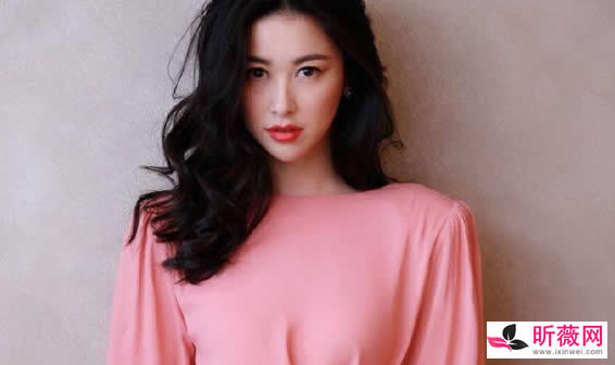 斗罗大陆比比东扮演者：斗罗大陆比比东是谁杀的