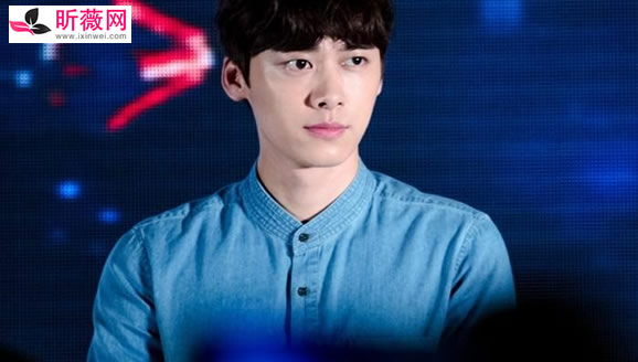 李易峰最近为什么不火了,李易峰退出娱乐圈了吗? 李易峰最近为什么不火了,李易峰退出娱乐圈了吗?