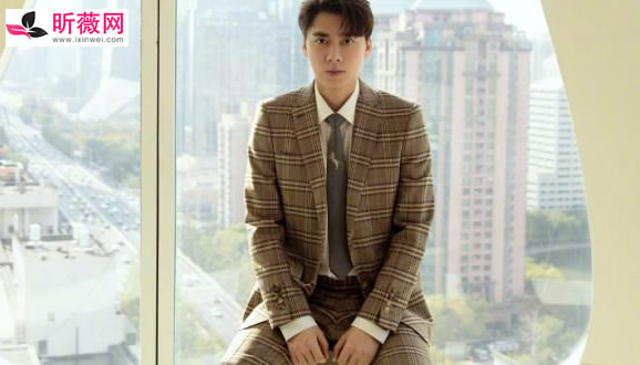 李易峰最近为什么不火了,李易峰退出娱乐圈了吗? 李易峰最近为什么不火了,李易峰退出娱乐圈了吗?