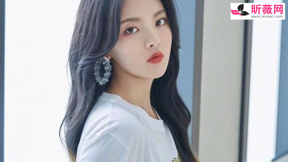 杨超越参加综艺有哪些:为什么说杨超越是综艺奇才 杨超越参加综艺有哪些:为什么说杨超越是综艺奇才